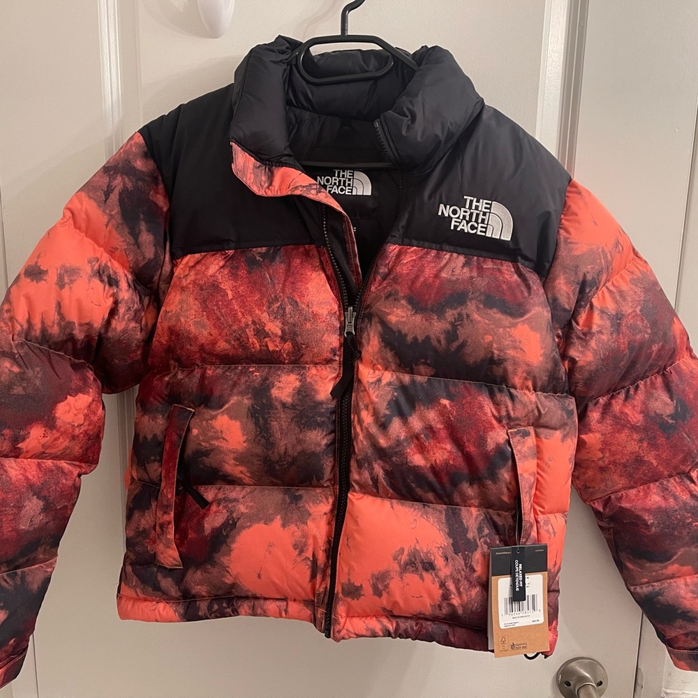 The North Face Women’s Printed 1996 Retro Nuptse Jacket (Medium)